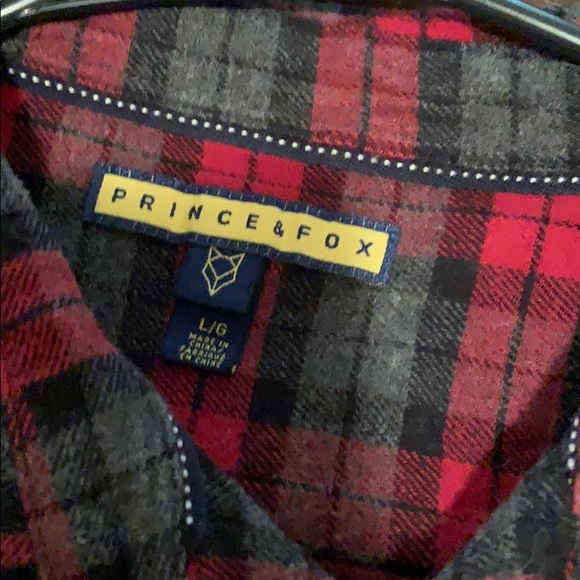 Button up - Picture 2 of 3